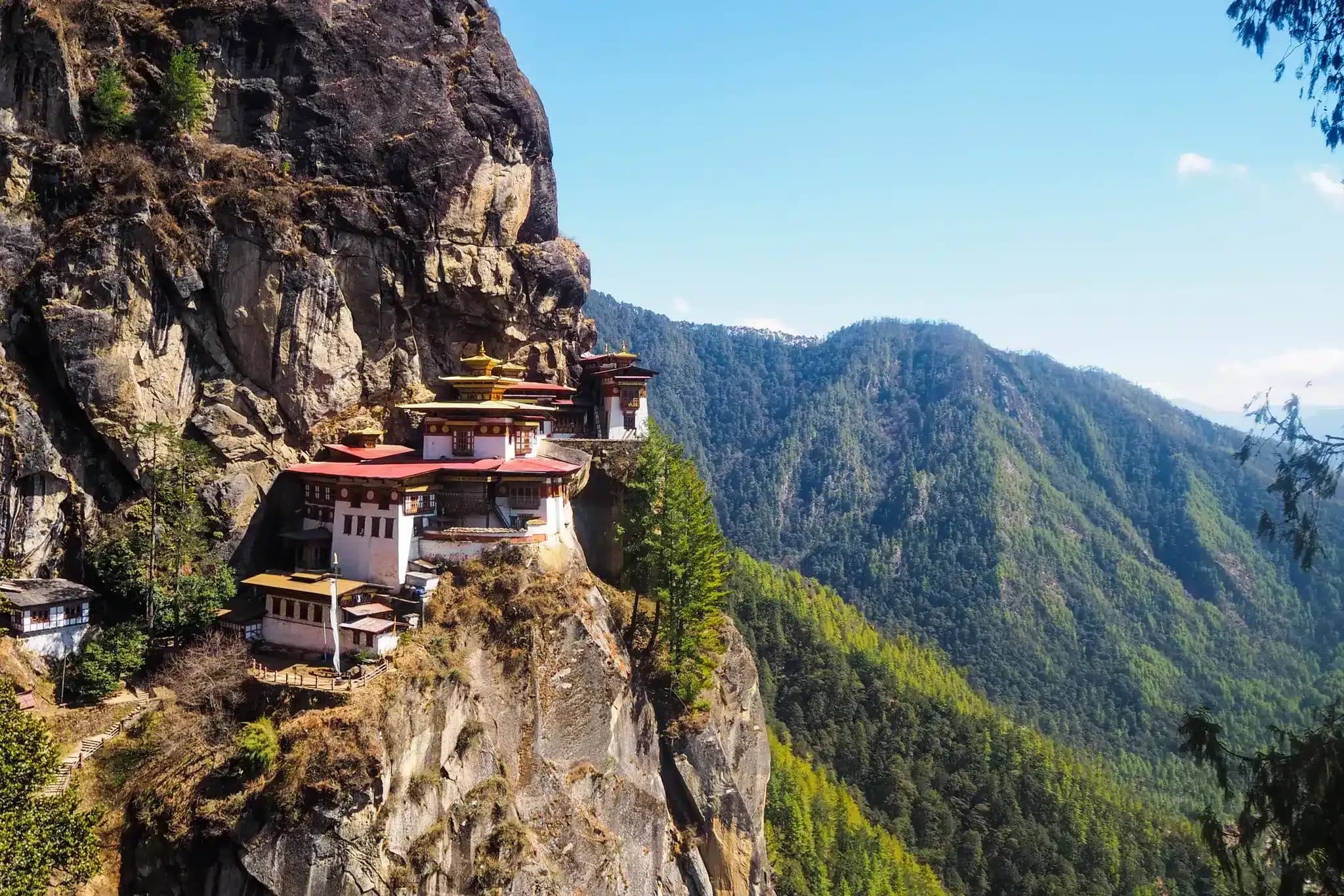 bhutan-paro-tiger-nest-2_(1)