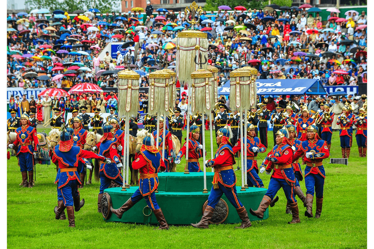 參加蒙古一年一度重大盛事：那達慕節 (Naadam Festival)