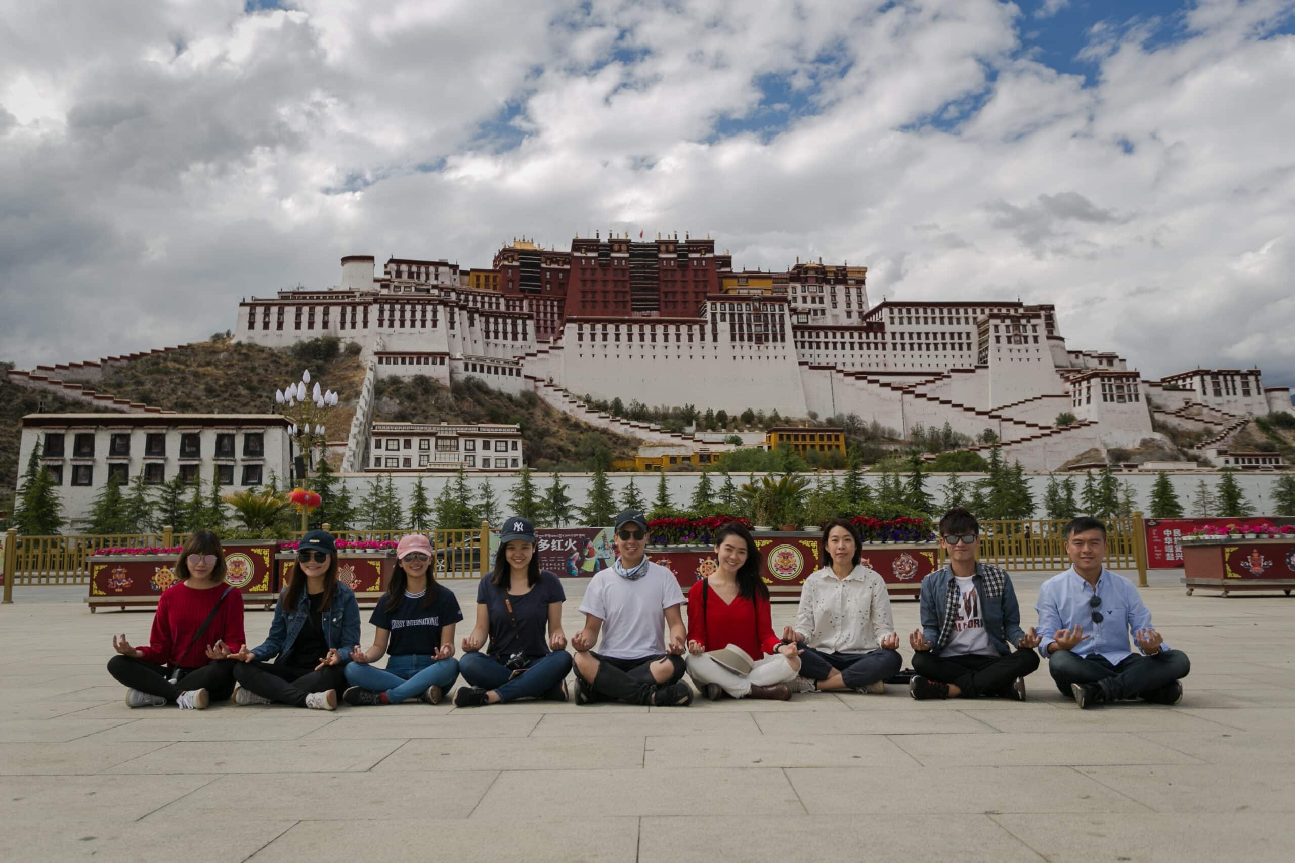 Tibet Travel Guide: Visa, Transportation, Attractions, Climate & Complete Pre-Trip Guide