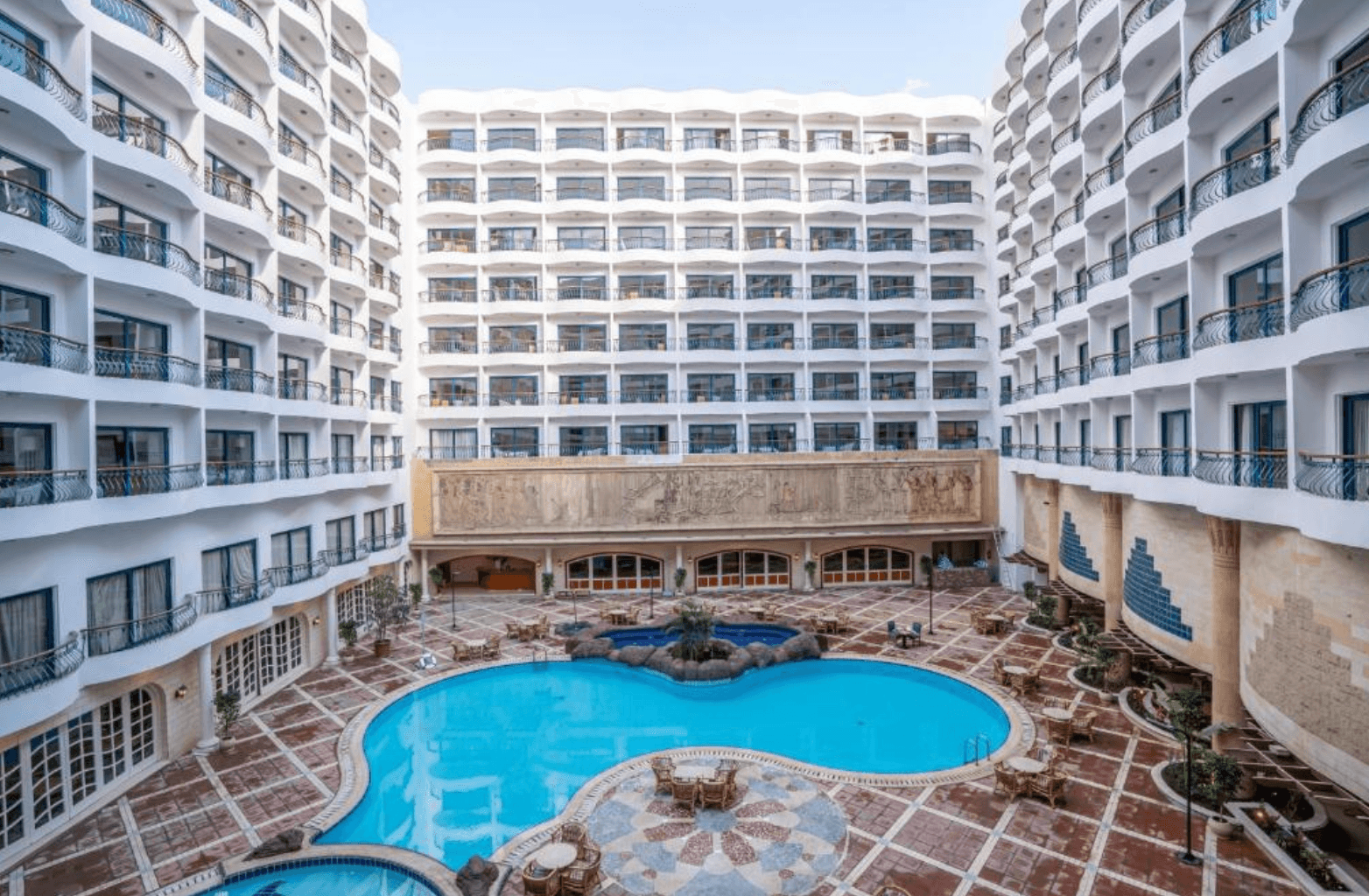 Azal Pyramid Hotel