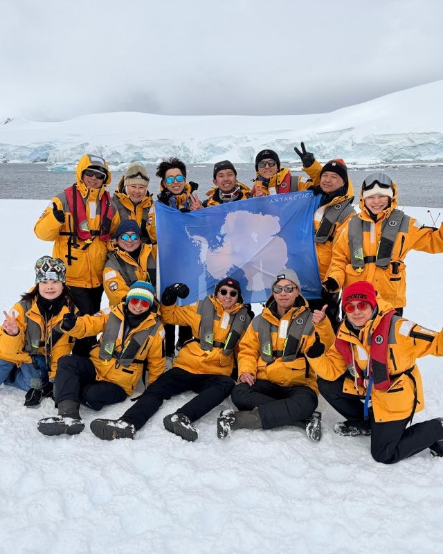 DeWonder Antarctica tours