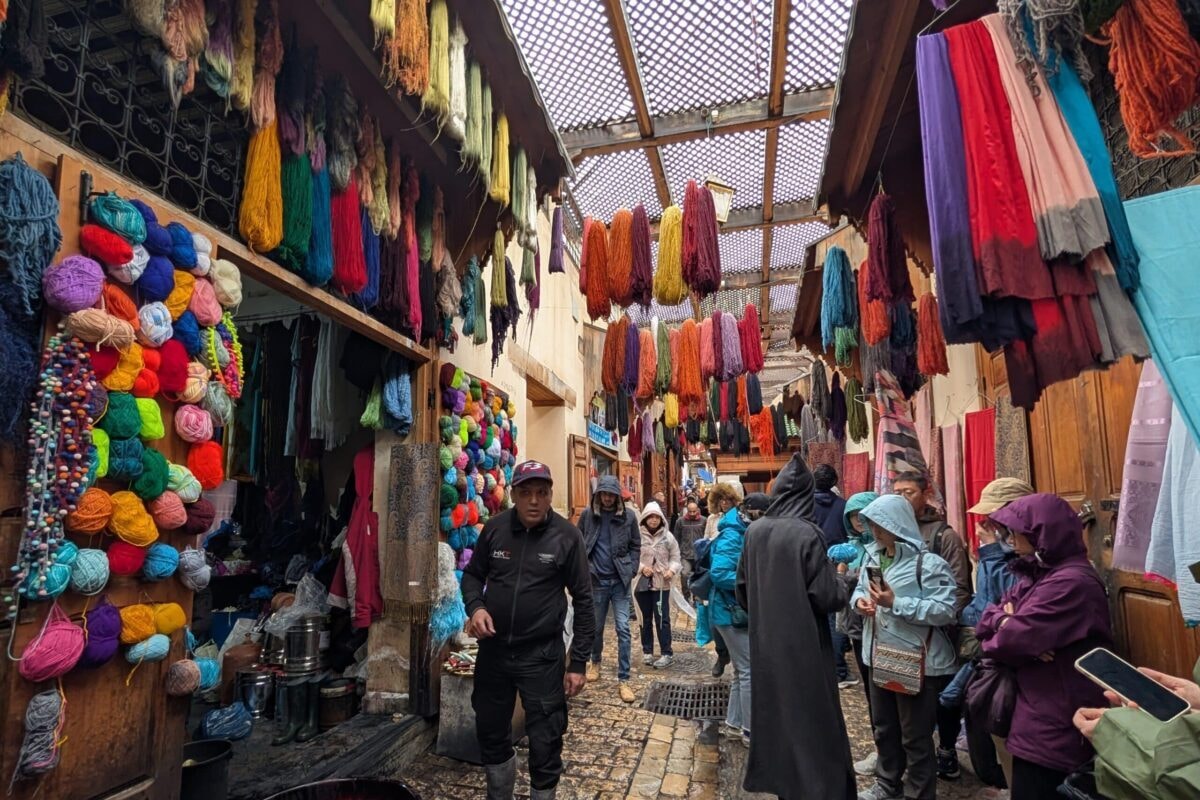 Facing Sales Pitches or Haggling in Morocco? A One-Stop Guide to Common Traveler Scenarios
