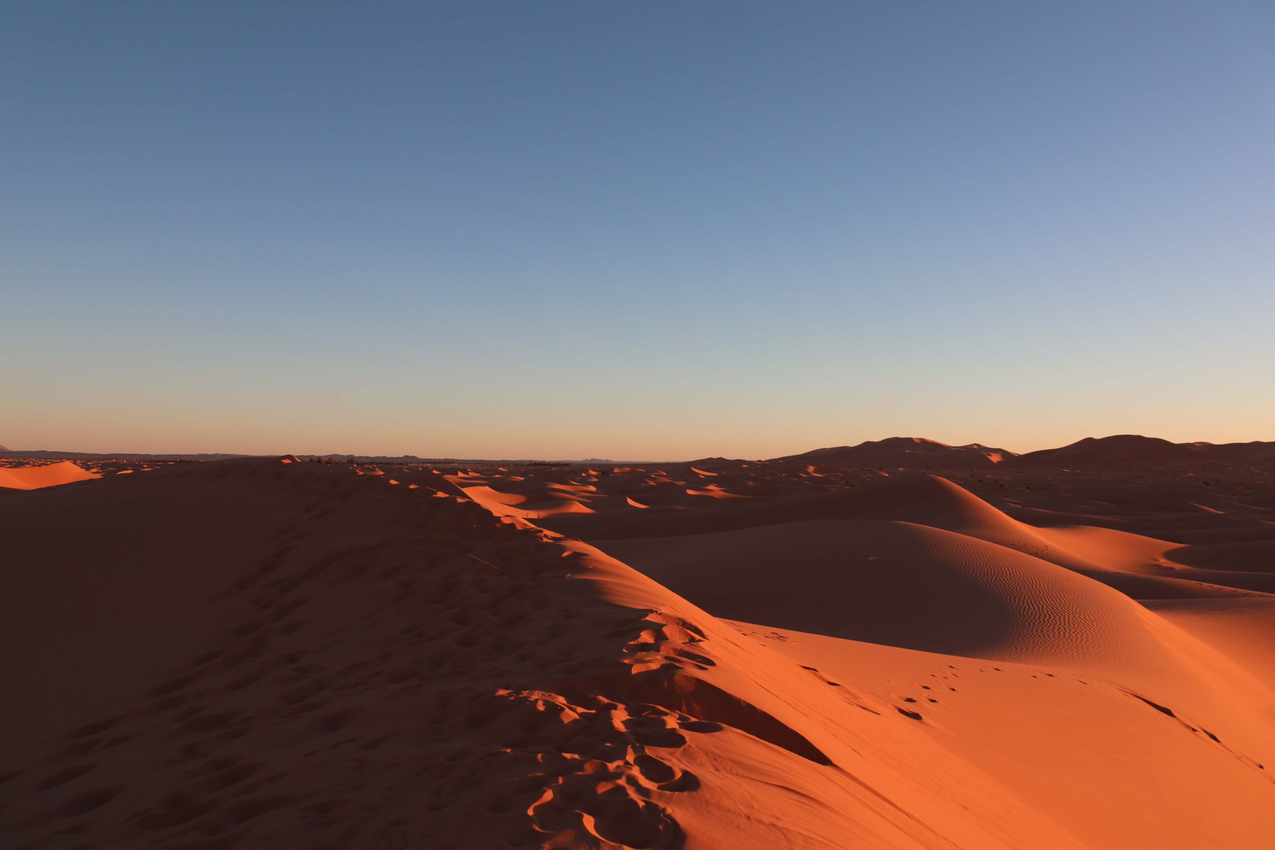 抵達沙漠門戶梅如卡 (Merzouga)