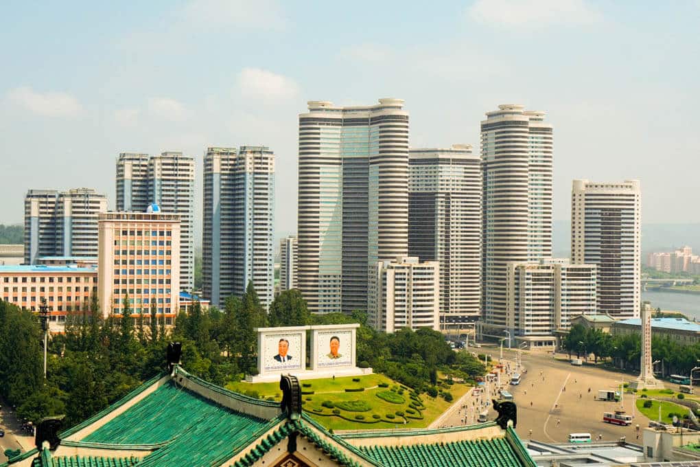在平壤倉田街散步  Chang Jeong Street