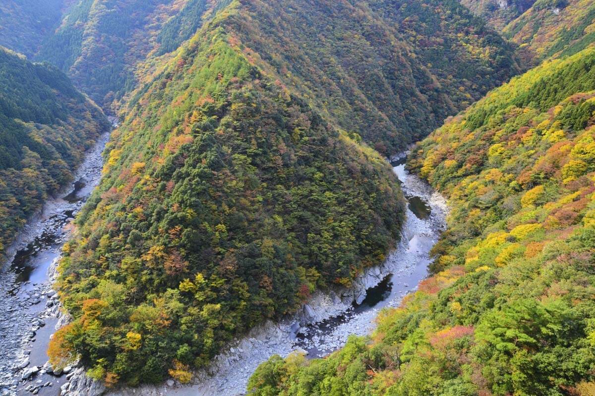 前往深山之中的祖谷溪，遠離煩囂