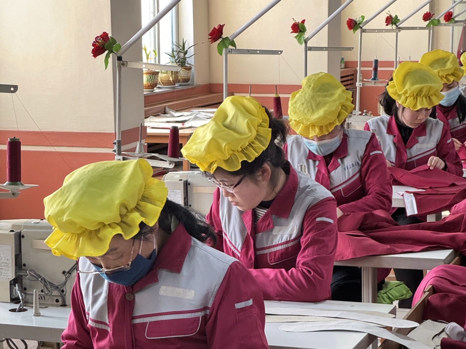 羅先制服工廠 School Uniform Factory