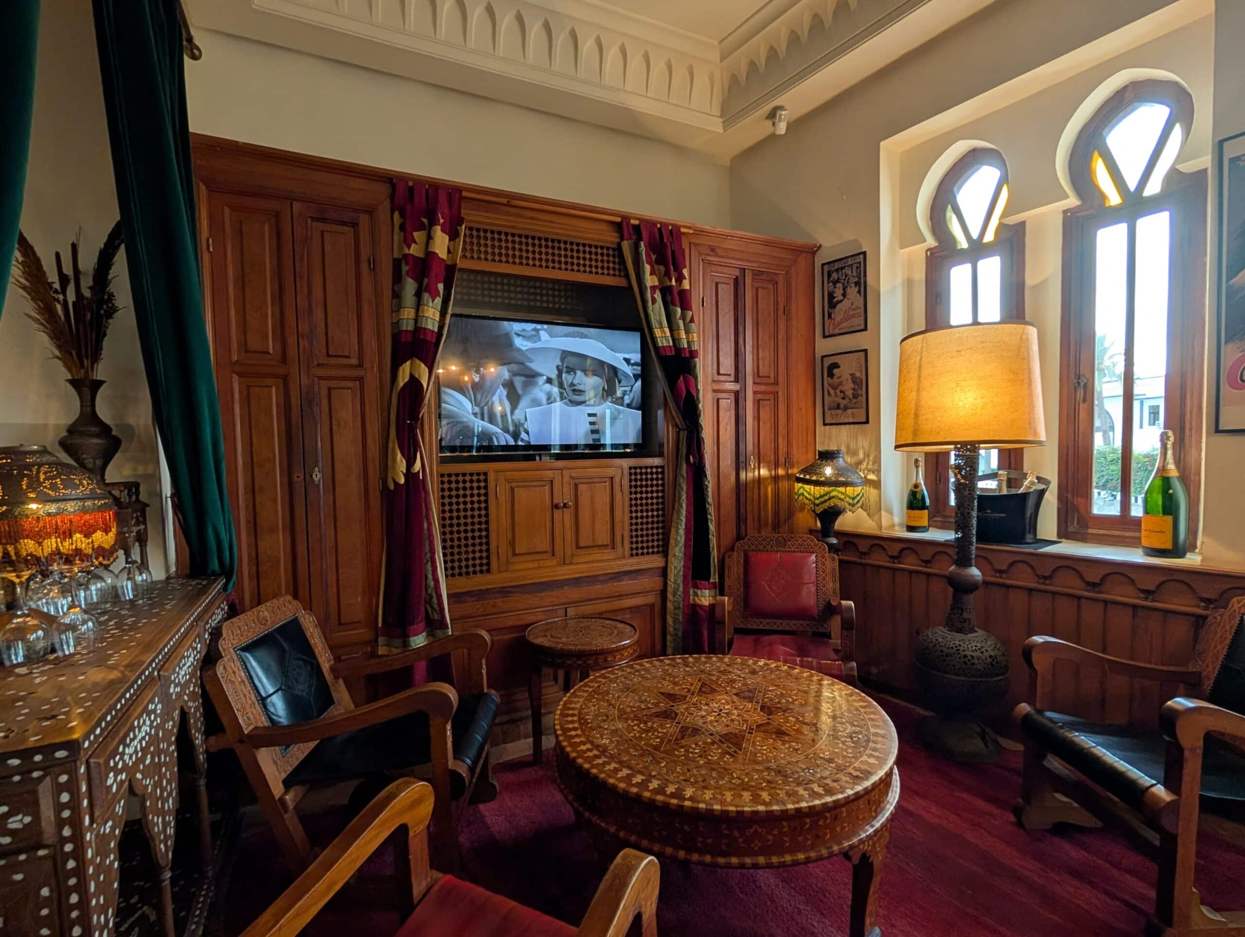 Rick’s Café 是依據電影《北非諜影》中的場景打造而成