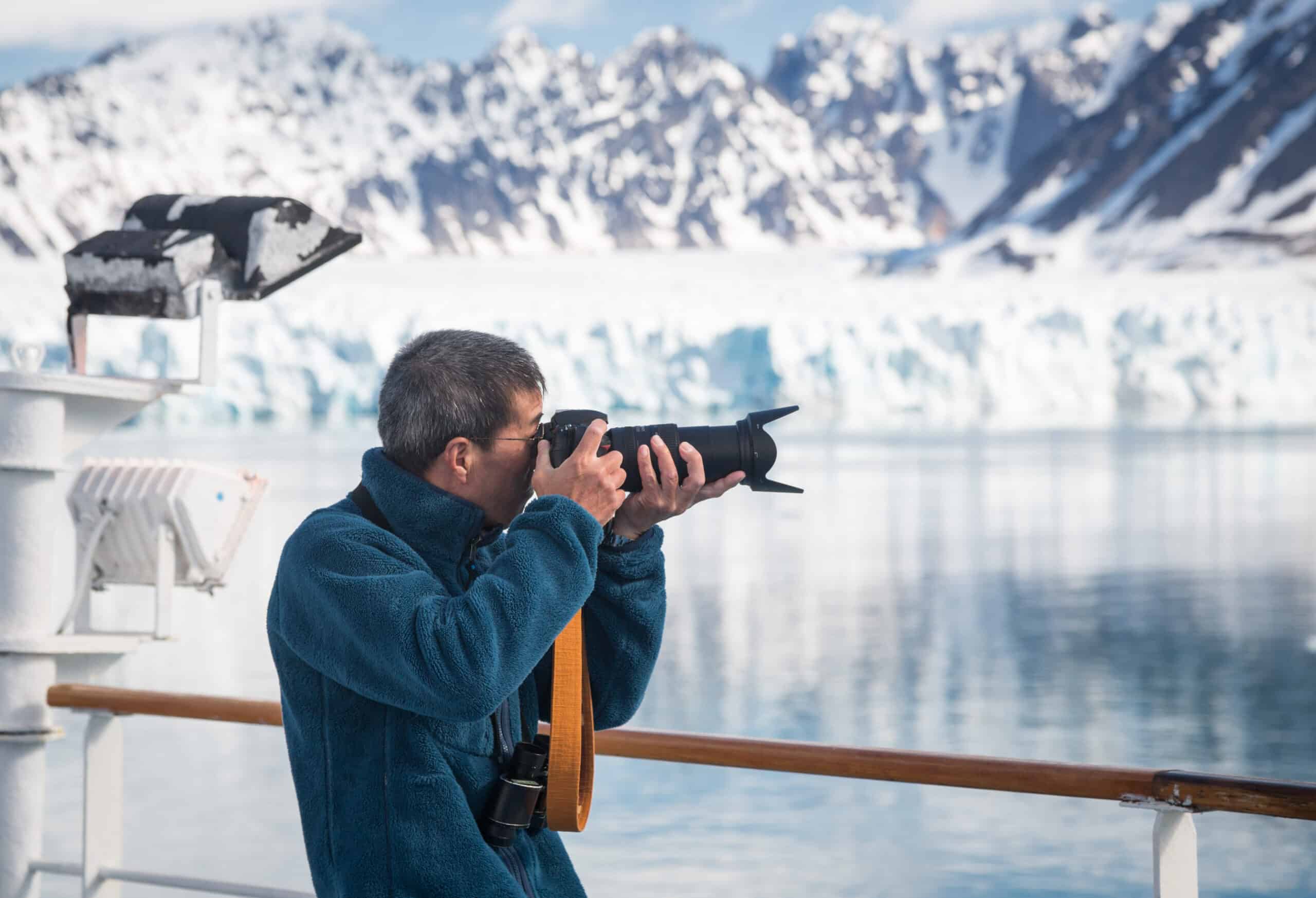 ARCTIC_2017_shipcruise_Lilliehookbreen_glacier_svalbard_acaciajohnson_2 (1)