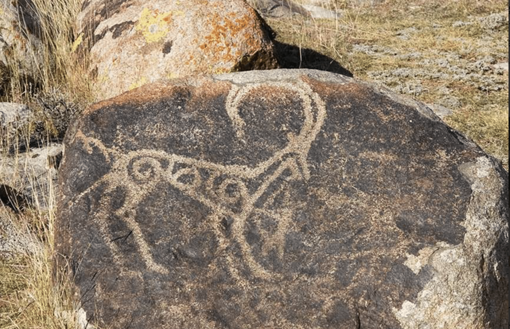 露天岩畫博物館  Open‑Air Petroglyph Museum