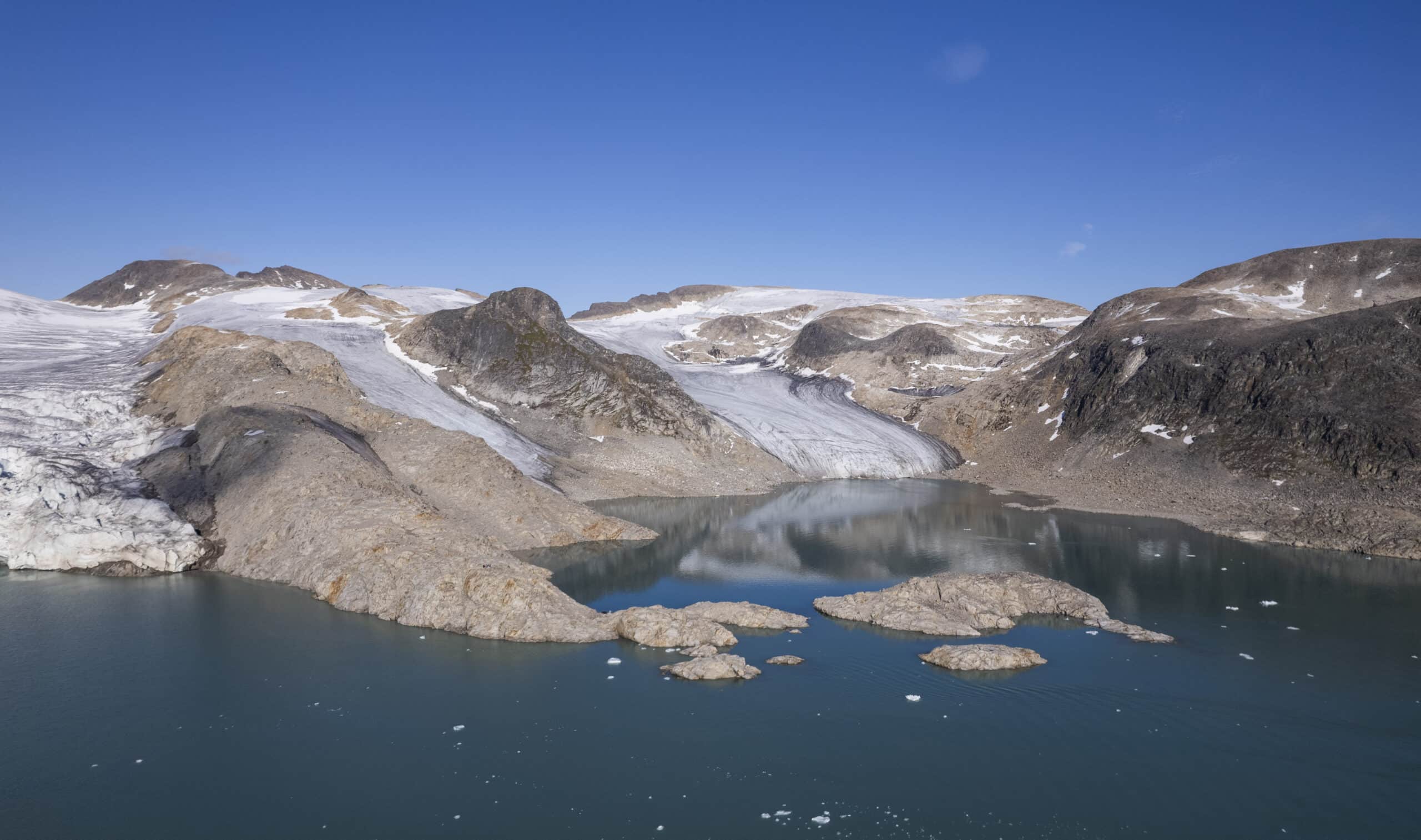 飽覽酷寒生態的願望、見證極地奇觀的夢想，都能一併滿足 。