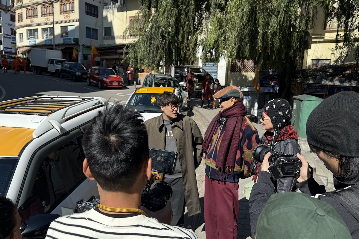 遊的士河，欣賞廷布城市景色