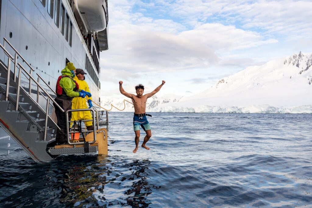 零下度數極地跳水