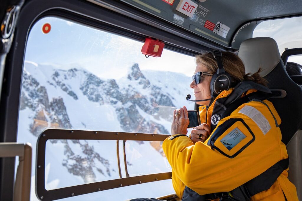 直升機飽覽南極風景